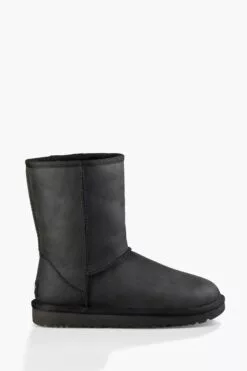 UGG® Klassische, Niedrige Lederstiefel, Schwarz